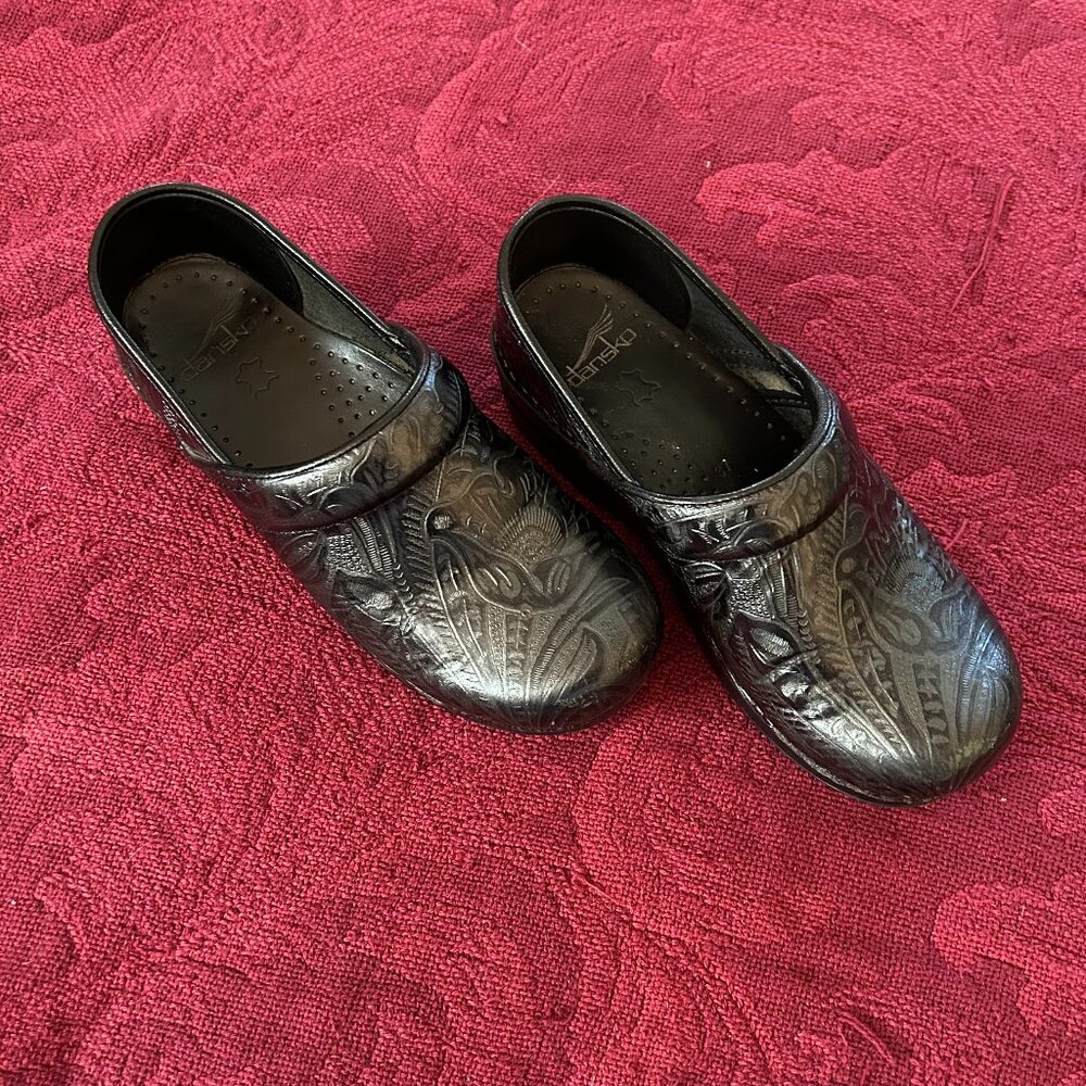 Black Dansko Clogs with etched paisley design, Womens size 37 (EUR) 7 (US)